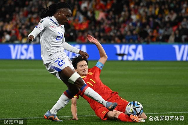 爱游戏-辽宁本钢对阵山东高速杨鸣赛后接受采访